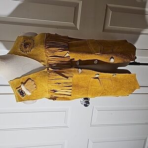 Leather western leather buffalo vest. Hand-made. Medium to Large. Fringe pockets